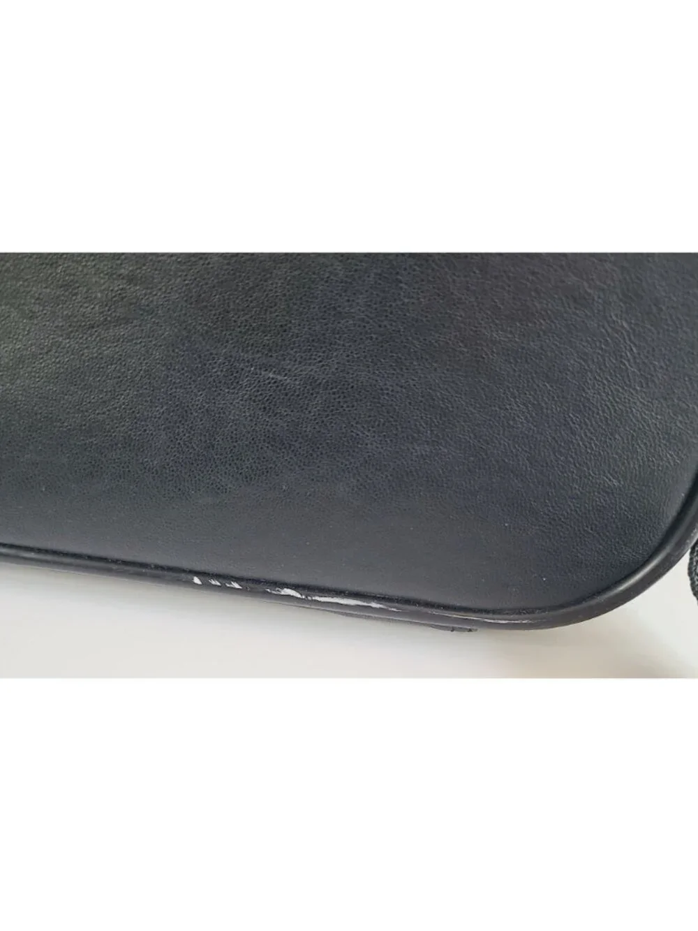 Targus Black Leather Laptop Bag With Shoulder Strap & Multiple Compartments